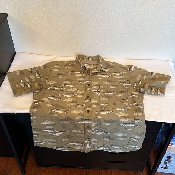 Cabela’s Legendary Quality Men’s Short Sleeve Button-Down Shirt - Size L - Picture 2 of 5